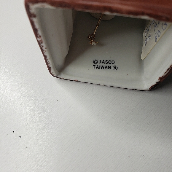 Vintage Jasco Taiwan Bisque Porcelain 9ld Fashioned Coffee Grinder Bell Ornament - Picture 4 of 7